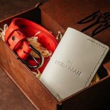 Жіночий подарунковий набір з ременя Dakota та обкладинки на паспорт Жіночий подарунковий набір з ременя Dakota та обкладинки на паспорт